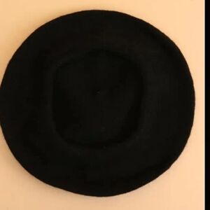 Black Beret Knit Hat